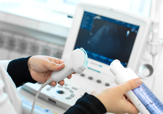 幅広い検査に対応・近隣病院との迅速な連携